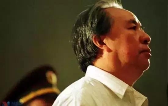 看75岁商界狂人的传奇一生_新锐诗刊