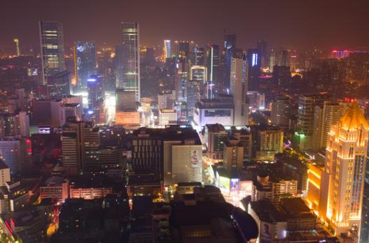 中国上班族平均工资最高的六座城市 最高达到