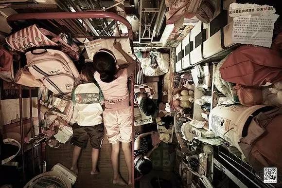 网上一间神秘短租房 背后是香港20万人蜗居的心酸