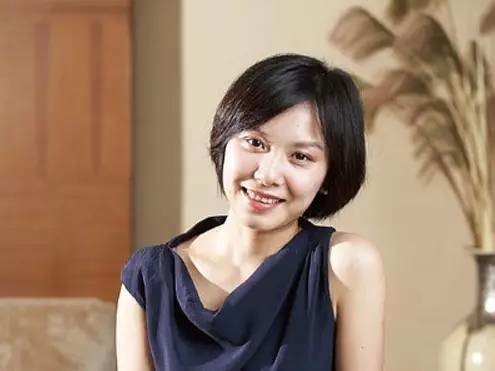 美女接班人可以凑桌麻将了周成建30岁女儿接手美特斯邦威