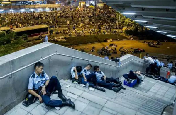 收入证明_香港警察收入(2)