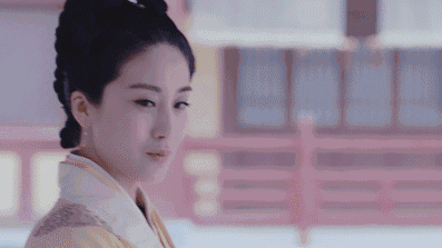 夺过鞭子趁热乎抽回去.