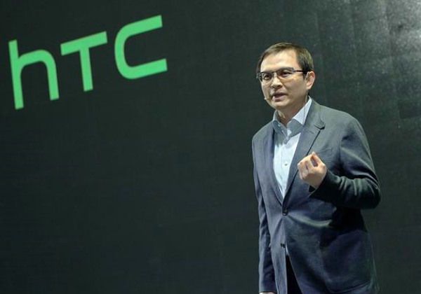 HTC全球销售总裁宣传新机 首创新诗结合散文