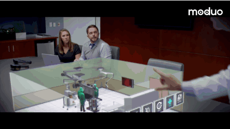 酷炫炸天钢铁侠的全息影像被搬进了手术室