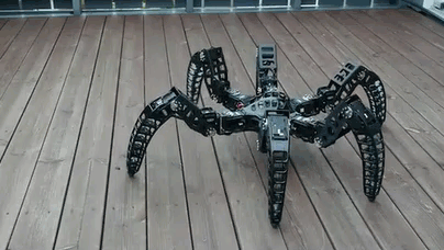 机器人可以用3只或许更多的脚坚持平稳,所以移动时昆虫机器人很活络.