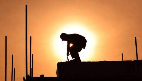 任泽平:投资股市、地产前景乐观,现金为王是一