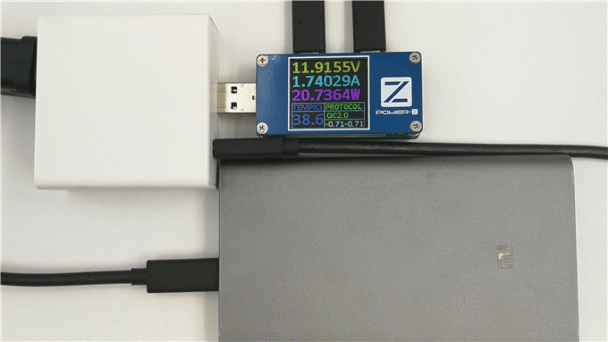 小米PLM03ZM移动电源,剩余电量2/4LED,11.9V/1.7A 功率约为20.6W,识别QC2.0。 总结 总体来看飞天鹰这款USB PD充电器在外观上有点苹果风格,体型比较小,在性能上也考虑到了当下多协议的格局,不仅支持USB PD协议,还同时兼容了QC3.0/2.0协议。适用于这苹果MacBook系列、小米笔记本Air、任天堂Switch等USB PD设备,这也是继USB PD设备原装充电器外的另一个极佳选择。