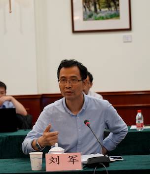 华东师范大学国际关系与地区发展研究院院长及教授 刘军