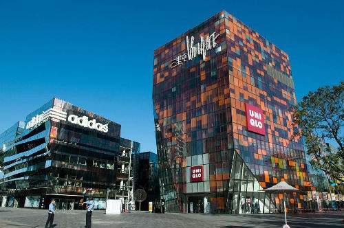 视暗怼天猫、卖楼差价20亿、融创介入人事._财