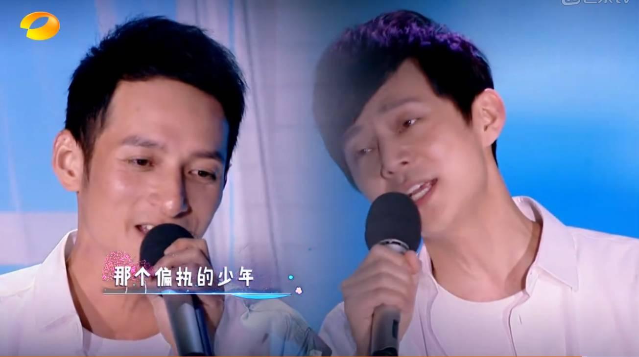 在《快乐大本营》最新一期节目中,由何炅,李维嘉合唱的一首《少年》