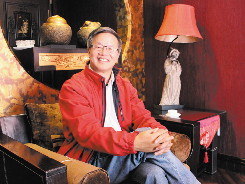18岁以前,俞德超是街头镇一个地道的山里娃,每天除了上学就是砍柴