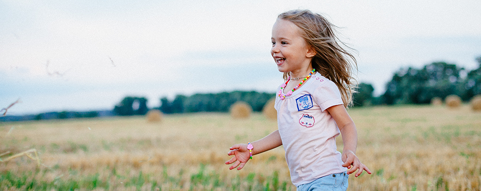 我们对比了30款儿童意外险.