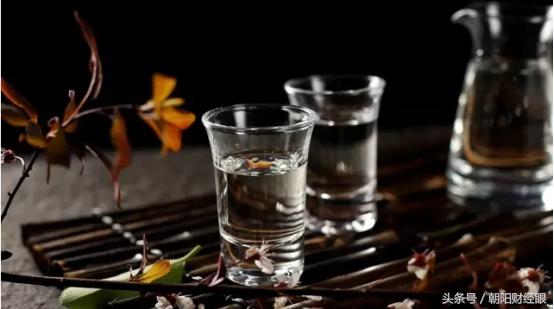 戏说中国酒文化,浅谈白酒板块投资技巧_财经头