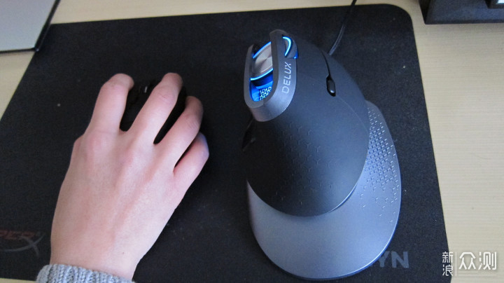 十五年的坚持，多彩M618X垂直鼠标究竟啥感受_新浪众测