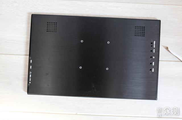 干货：笔记本屏幕不要扔，自己DIY便携显示器_新浪众测