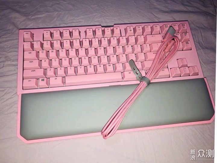 就是好看，适合女生的机械键盘_新浪众测