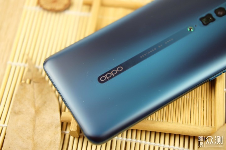 会弹出的光影魔术师opporeno10x