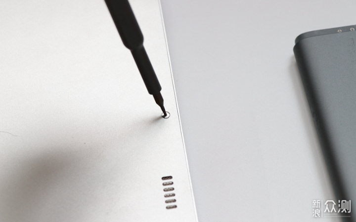 我教你给小米笔记本加装新固态硬盘_新浪众测