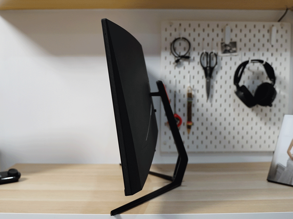 高刷新率能提高游戏水平?泰坦军团N32SQPLUS_新浪众测