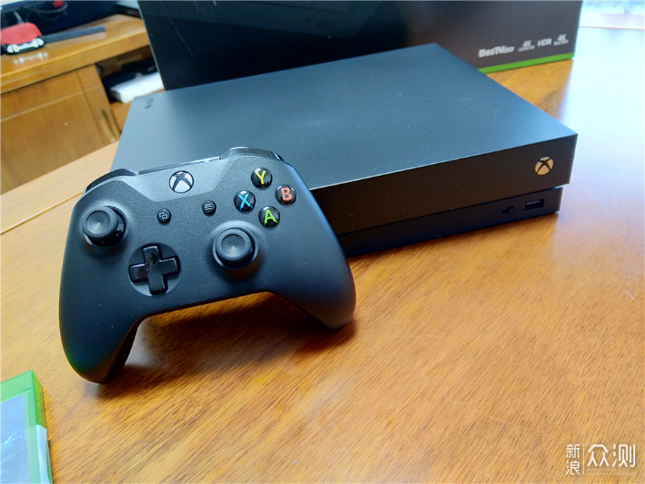 我的第一台 xbox one x游戏机,优缺点分享