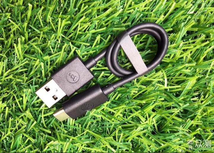 苹果合作品牌-mophie 之日常5000mAh充电宝_新浪众测