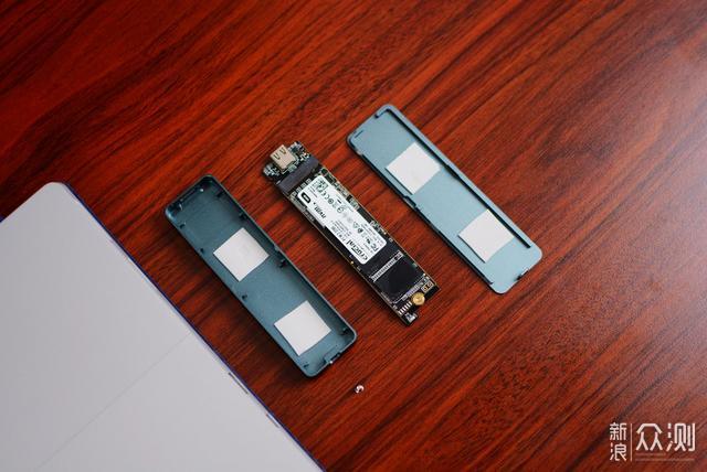 不拆机也能给Surface加固态:这样做轻松实现_新浪众测