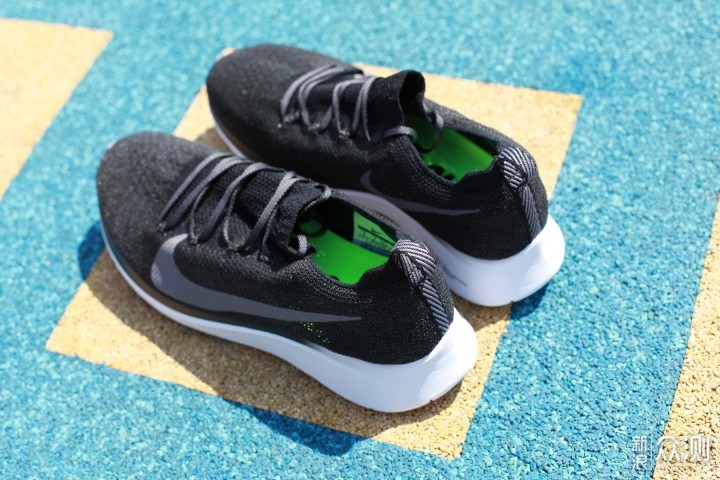 nike zoom fly fk carbon plate