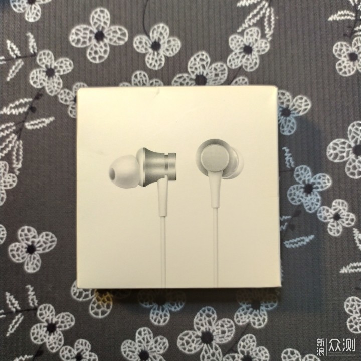 小米家平价商品，29元小米活塞耳机清新版_新浪众测