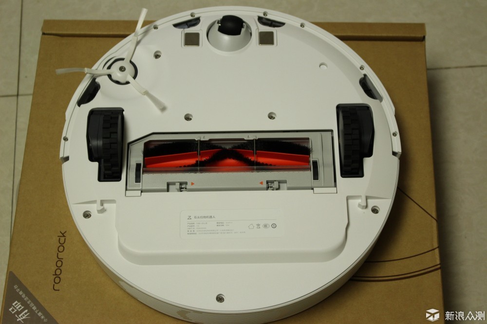 扫地拖地一次搞定——石头扫地机器人体验_新浪众测