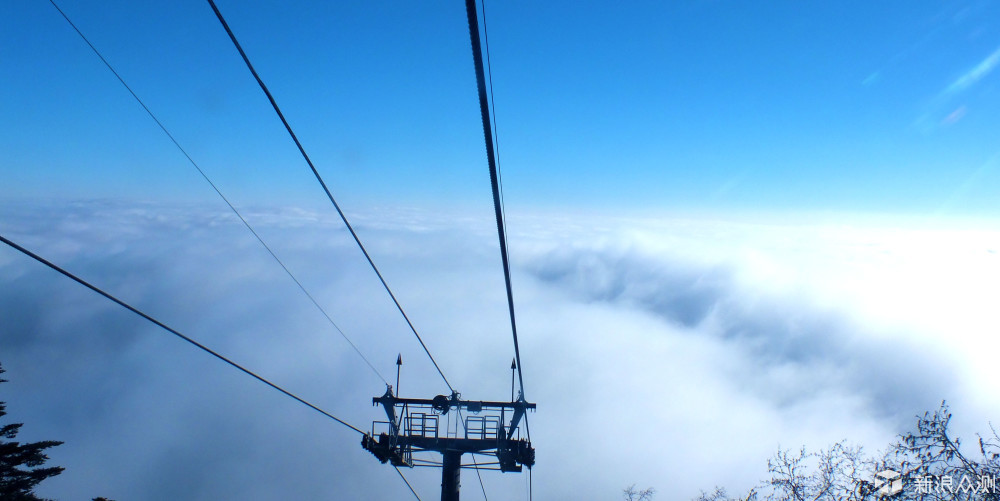 穿云看海西岭雪山二日游