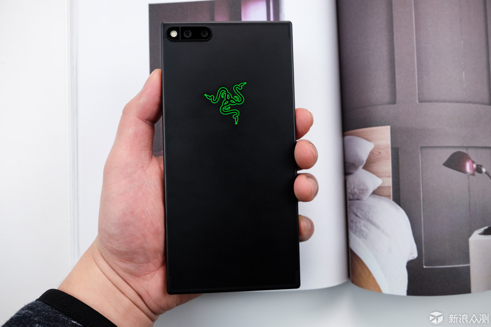 ȁ˟Sğo(w)Razer Phone ֙C(j)_˱y(c)