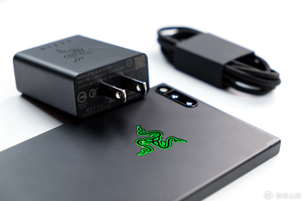 ȁ˟Sğo(w)Razer Phone ֙C(j)_˱y(c)