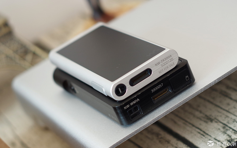 砖治各种烧,品NW-WM1A&NW-ZX300A播放器