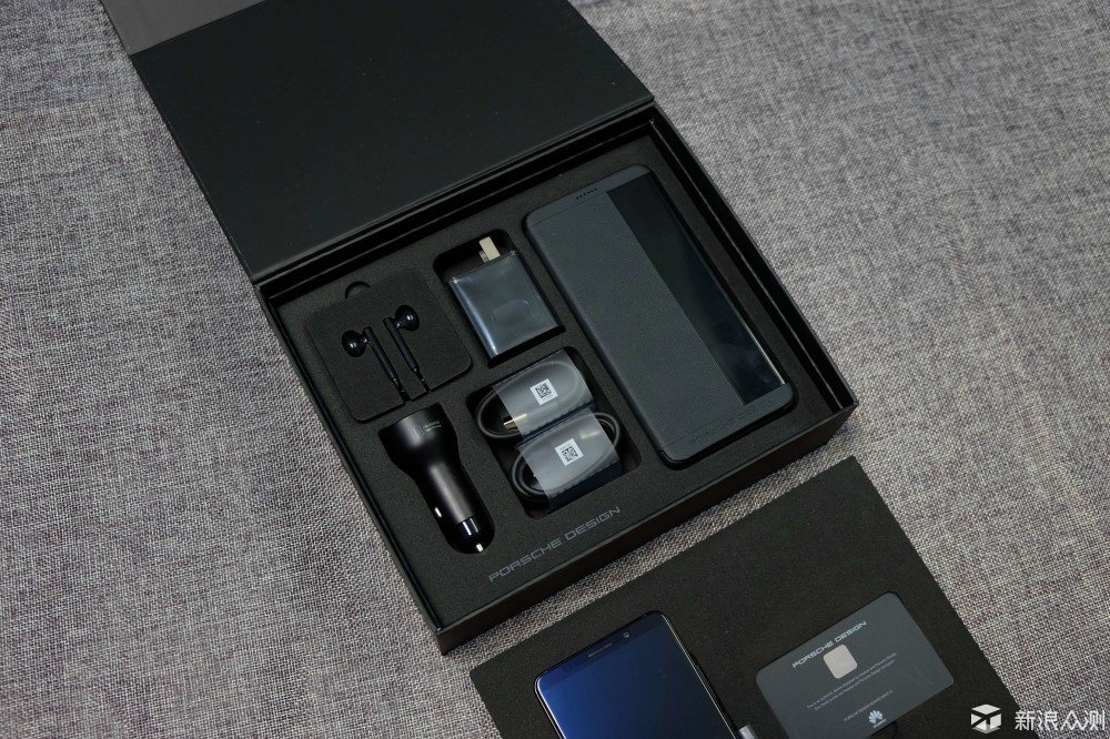 HUAWEI Mate 10保时捷设计款可以说在使用上各方面都是很全面的机型,用料做工都是很充足的,但是因为它的价格和限量注定它是要被少数人使用的手机。定制化的内容、智能化的操作、更可靠的安全性都是它的特点,相比较普通Mate10在价格上多了确实不少,不过8999RMB的定价要比之前Mate 9要合理一些。