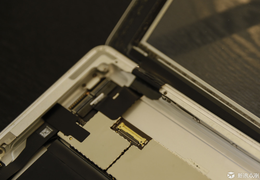 满血复活，iPad 2更换电池。_新浪众测