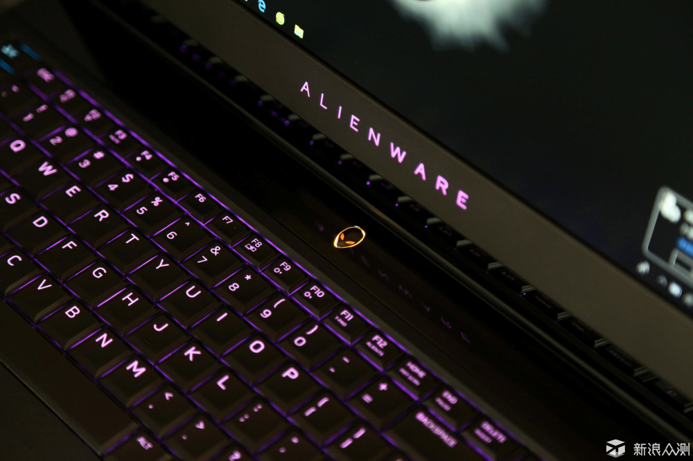 感受八代Intel CPU的力量 ALIENWARE 17R5分