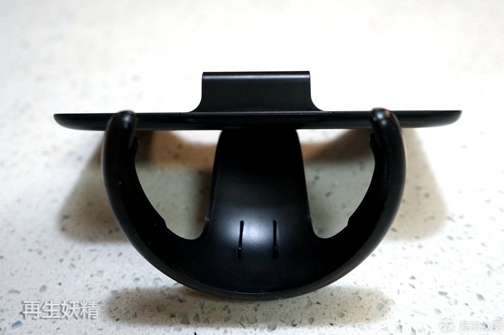 天猫精灵火眼初体验 为个二维码花49买手机架