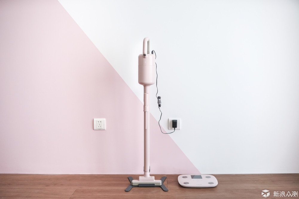 又吸入一枚粉色系 手持无线吸尘器测评