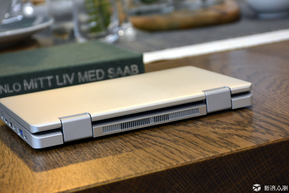 7寸屏幕的笔记本电脑，也能玩游戏吗？_新浪众测