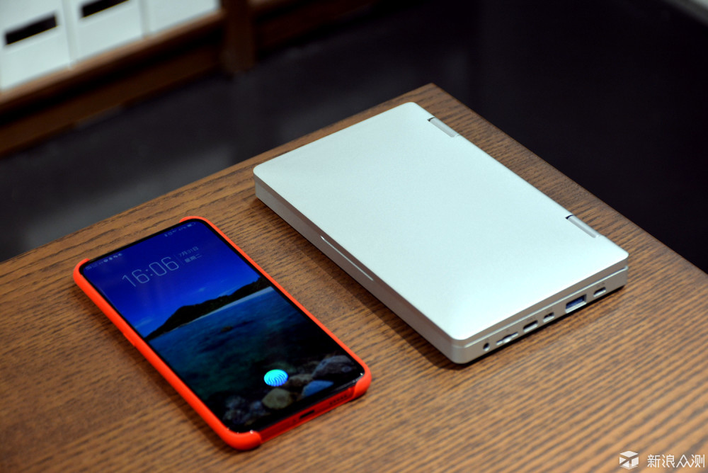 7寸屏幕的笔记本电脑，也能玩游戏吗？_新浪众测