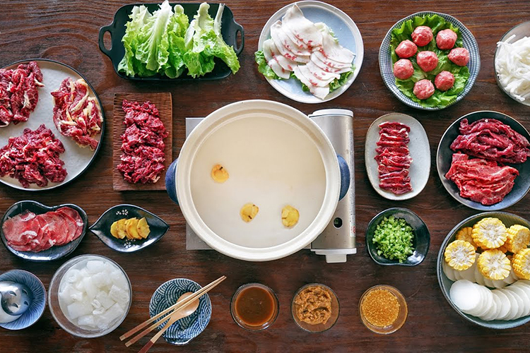 火烧锅上面有良字猜成语_驴肉火烧(3)