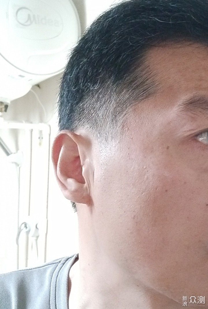 借助须眉三件套,自力更生大叔变"型男"