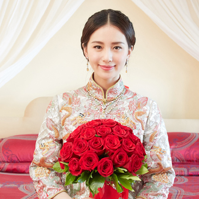 刘诗诗婚礼同款手捧花经典朱砂玫瑰_新浪时尚_新浪网