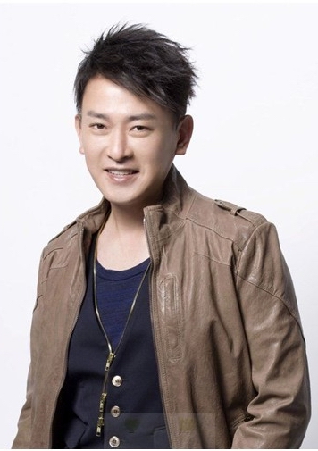 她的风景画含着对当代中国古城霓虹灯下浮世欲象的艳丽之色