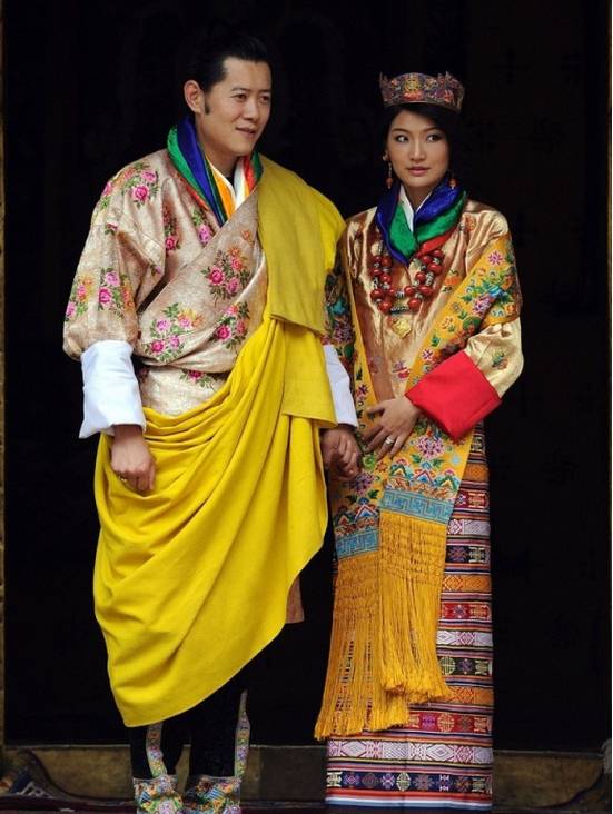 看遍了全球35种婚服,还是被中国的惊艳了!__财经头条