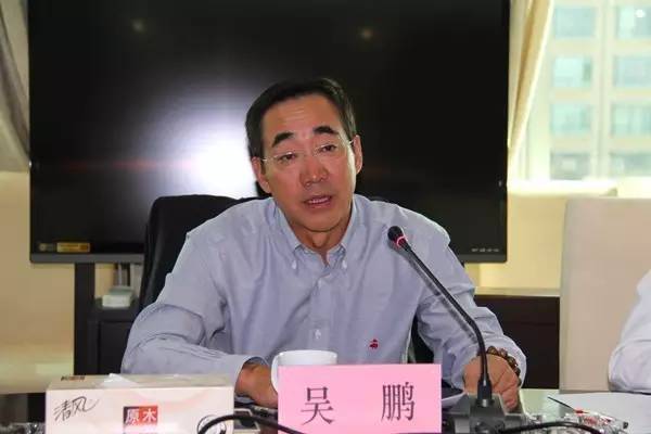 2011年8月,原平安银行东区事业部总经理吴鹏任深发展副行长,兼任北区