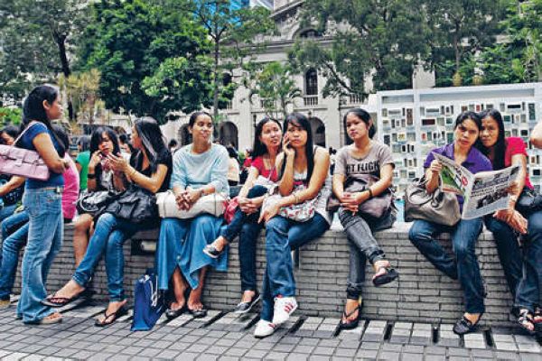 20万"菲佣"汹涌入华 200亿人民币等待汇出