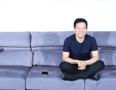 贾跃亭自称全球最穷ceo全家住不到200平方米房子
