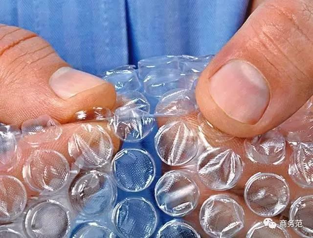 走过帝都11个大牌圣诞橱窗最丑的还是在金融街