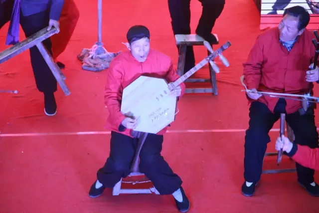 华阴老腔开口的第一句我就再也忍不住我的眼泪